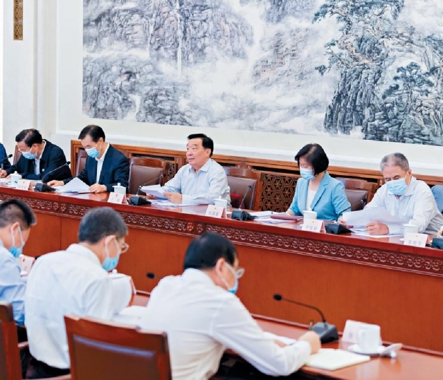 ■全國人大常委會會議一連五日在北京召開。