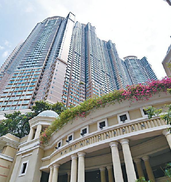 ■西九龍泓景臺高層單位，獲用家以910萬承接。