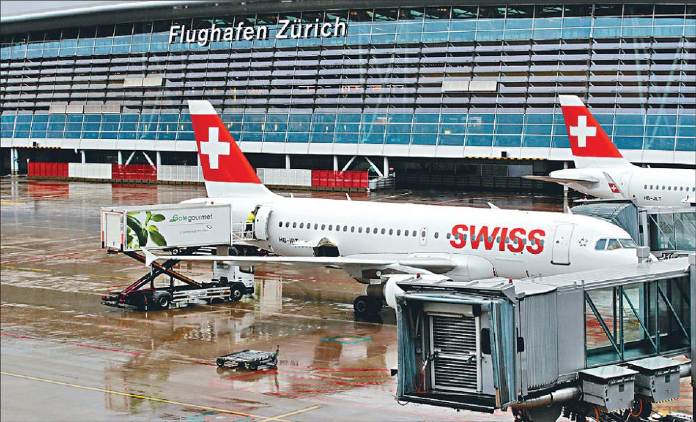 ■瑞士國際航空前天宣佈，暫停來往香港的航班直至周六。