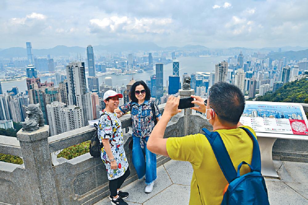 ■第三浪的加碼「賞你遊香港」，名額增至六萬個。