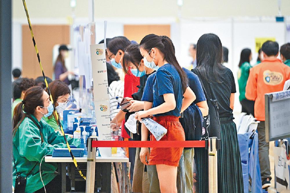 ■免費網上講座「接種第三針新冠疫苗加強劑有必要？」明天舉行。