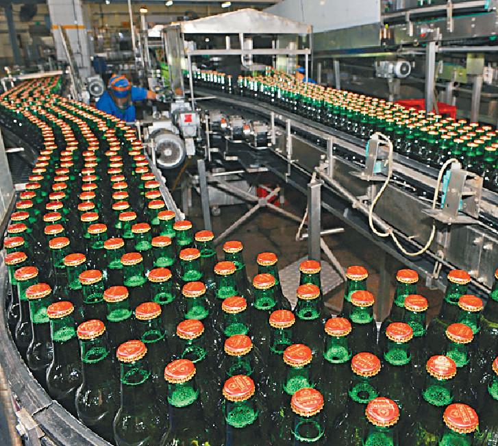 ■青島啤酒早前發盈喜，去年利潤增長43%，預計銷量小幅增長。