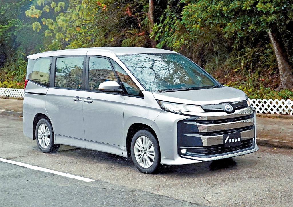 試車報告 大改款今日上市toyota Noah七人車新主角車價33萬起 頭條日報