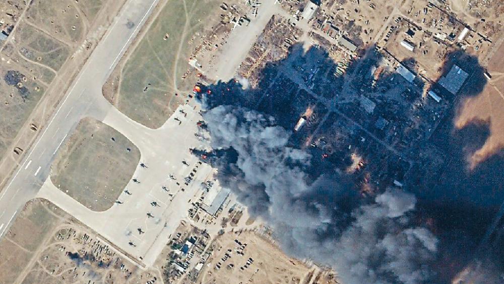 ■烏軍在第二大城市哈爾科夫國際機場，炸毀至少三架俄軍直升機。