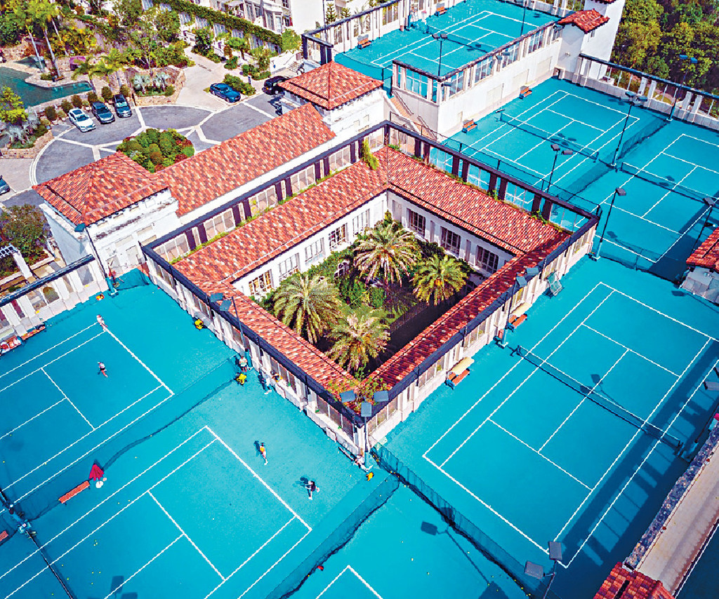 ■香港高爾夫球及網球學院 (圖) 擁有一流的培訓設施。p/　　