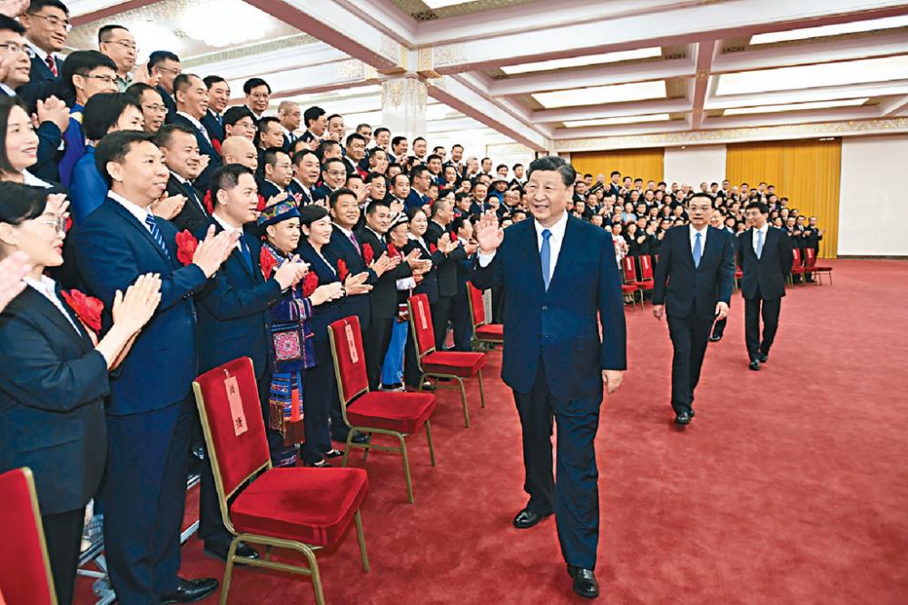 ■習近平、李克強和韓正等在北京人民大會堂，會見第九次全國信訪工作會議代表。