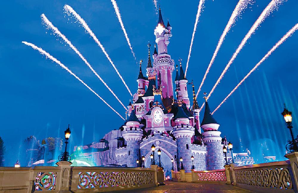 ■迪士尼推出環遊世界套票，團友可在24天行程中去齊全球十二個迪士尼樂園。