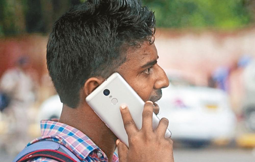 ■印度考慮限制售價約一千一百港元的中國製手機，不可以進入當地巿場。