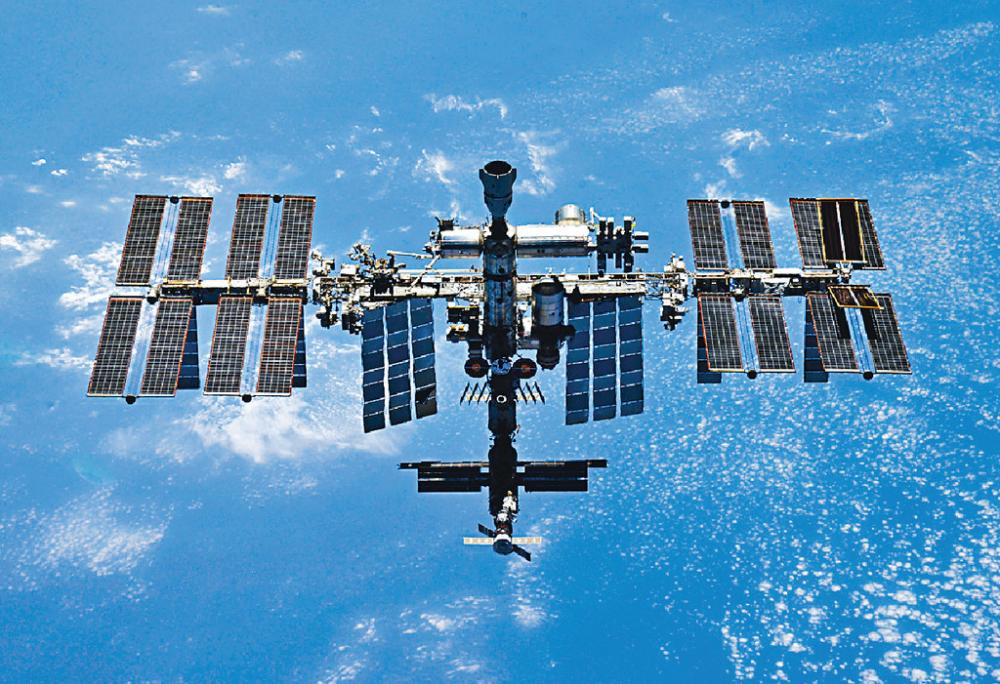 ■俄太空人在國際太空站執行任務，太空衣電池出現問題。