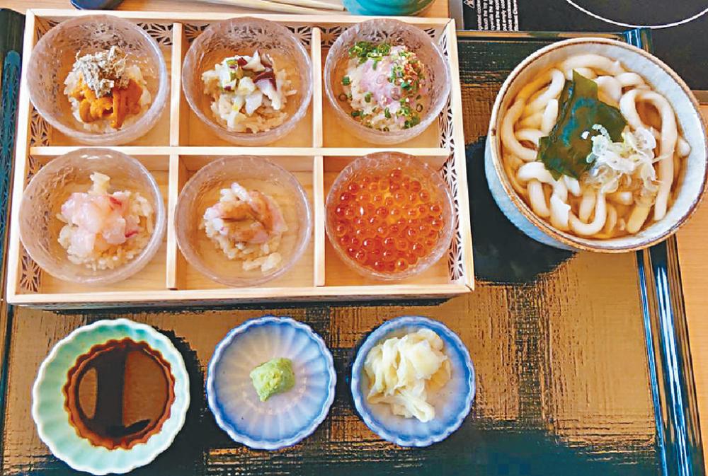 ■色彩迷你魚生飯及日本烏冬定食