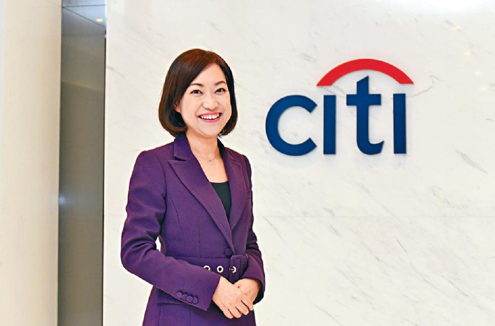 ■香港花旗銀行總經理江碧彤表示，該行今年首三季及第三季的零售銀行業務收入表現平穩。