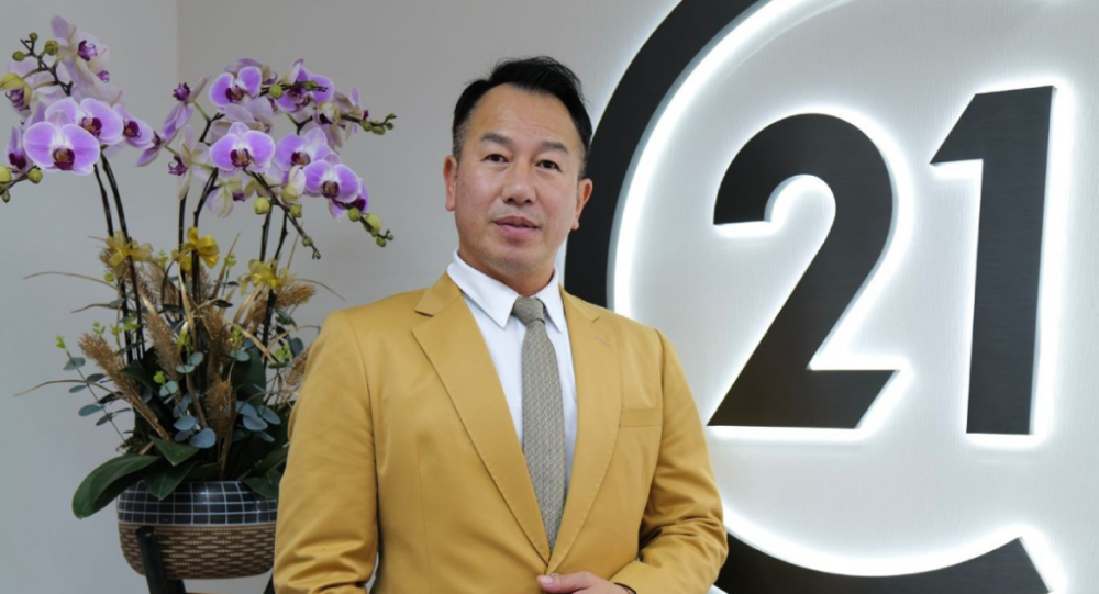 楊永健指全年僅3.6萬宗二手，用家伺機入市。