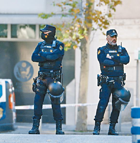 ■收到恐嚇郵件後，西班牙國民警衞隊已在各政府大樓和外國使館加強保安。