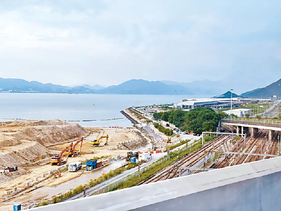 ■港鐵小蠔灣車廠第一期發展項目昨日截標，共收到3份標書文件。