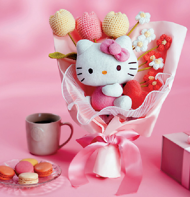 ■「\\\"織\\\"聚浪漫Hello Kitty公仔花」。