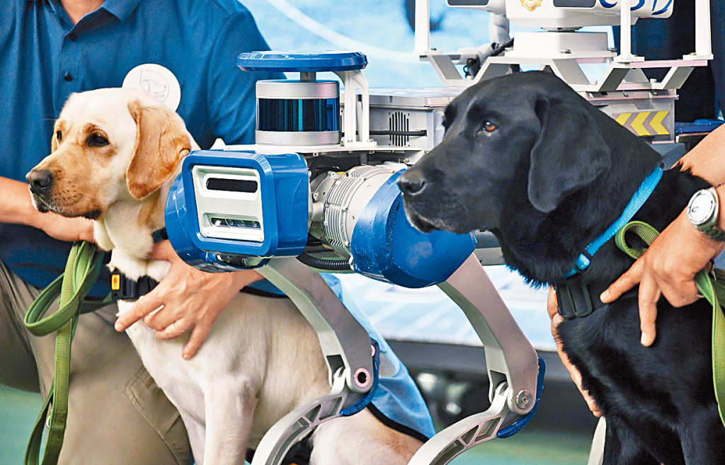兩隻更生輔助犬，為在囚人士提供動物輔助治療。