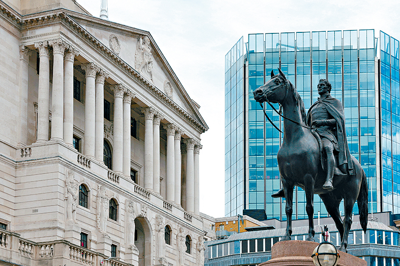 英倫銀行維持利率5.25厘不變，符合預期。